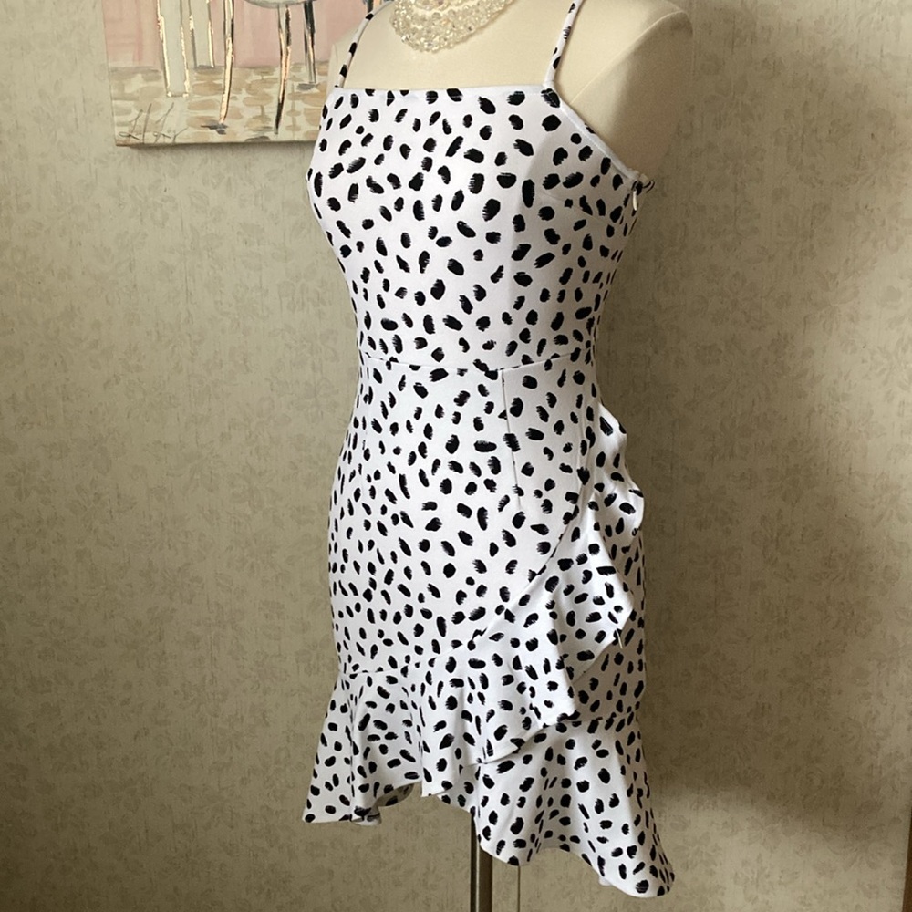 NWT Bar lll Dress - Picture 2 of 2